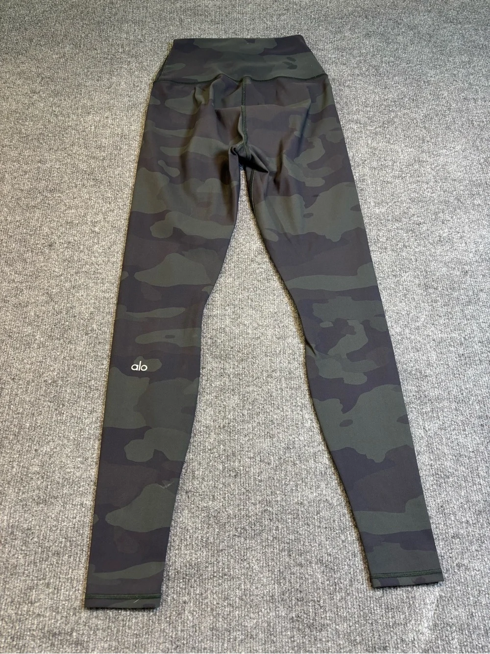 Alo Yoga High Waist Full Length Leggings XS Green Camo Performance EUC
